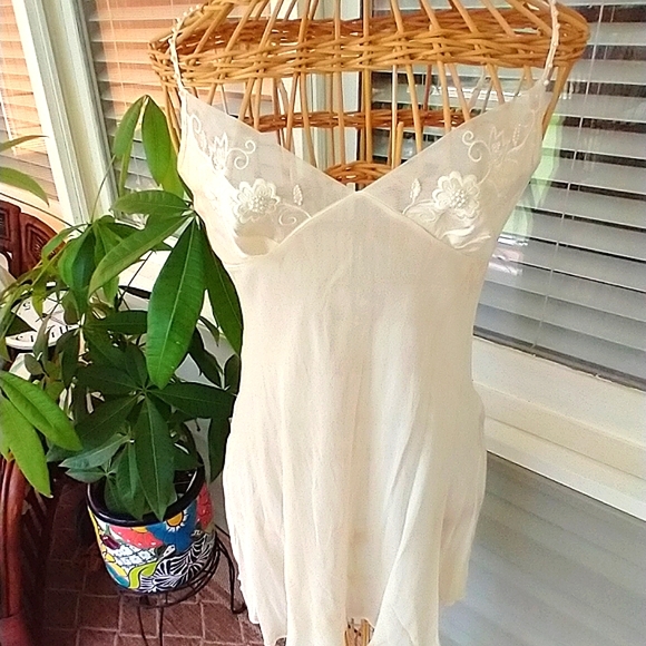 Victoria🌸Secret 100% Silk Short Nighty & Robe Set Thong panties included - Picture 3 of 12